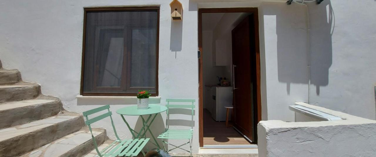 Birdhouse Room Ermoupoli Exterior foto